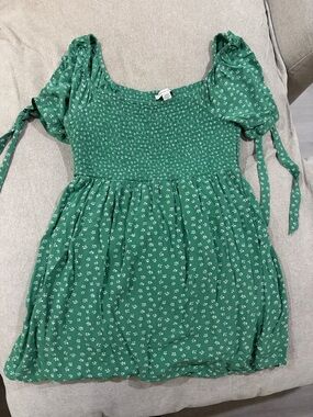 American Eagle Outfitters Green Floral Smocked Mini Dress with Puff Sleeves